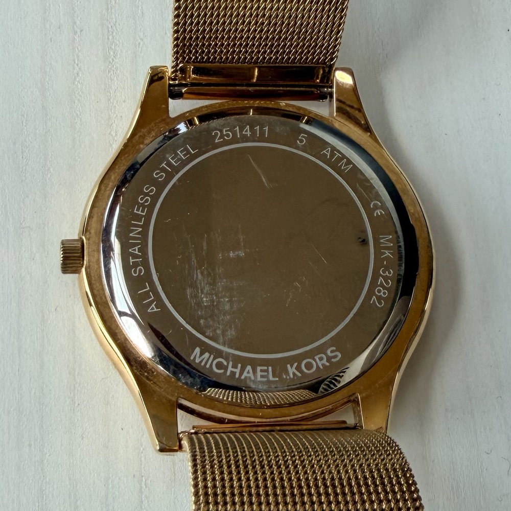 Michael Kors Men's Gold-Tone Mesh Strap Watch - Picture 5 of 7